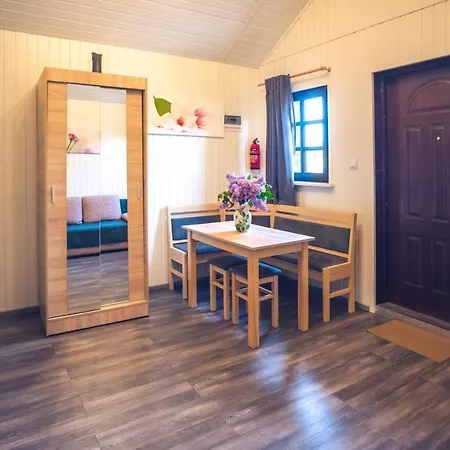 Orman Evi Skowronek Szczytna