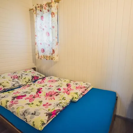 Skowronek Szczytna