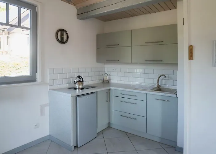 Skowronek Lodge Szczytna